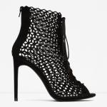 Sandalias de regilla con cordones de Zara