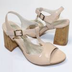 Sandalias taco madera de Humanic