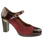 Zapatos de tacón de ante y charol color burdeos de Pitillos