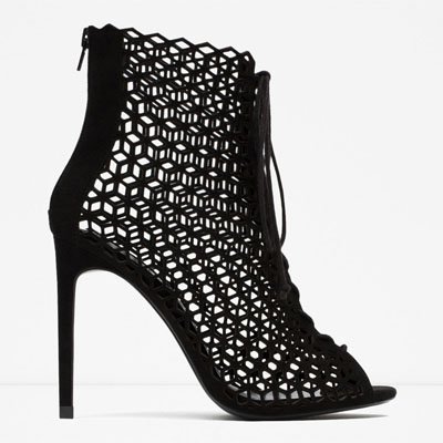 Sandalias de regilla con cordones de Zara