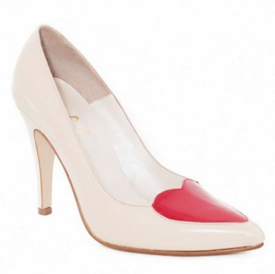 Zapatos con corazón de Abel Mingrino