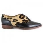 Zapatos combinados con animal print de Mikaela