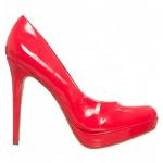 Zapatos de charol rojo de Via Uno