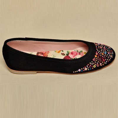 Chatitas negras con aplicaciones de Laura Felici