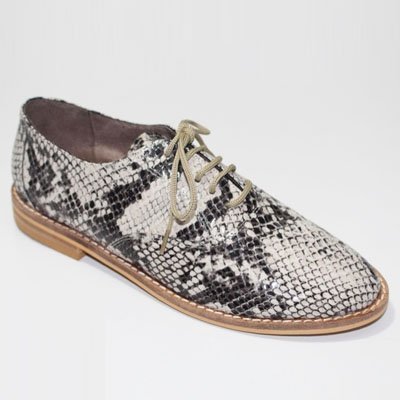 Zapato acordonado animal print de Humanic