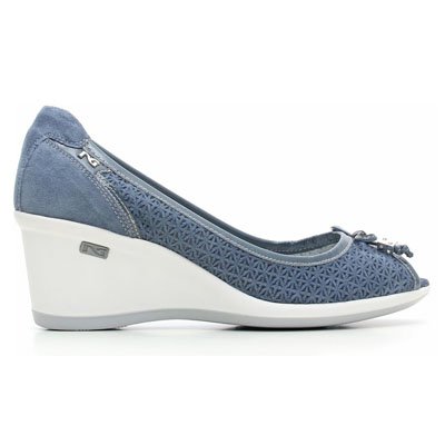 Zapatos azules con taco chino de Nero Giardini