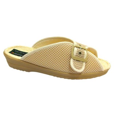 Pantuflas con hebilla de Vulcanizados Alberola