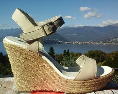 Sandalias de cuña con plataformas altas Sandalias de cuña con plataformas altas